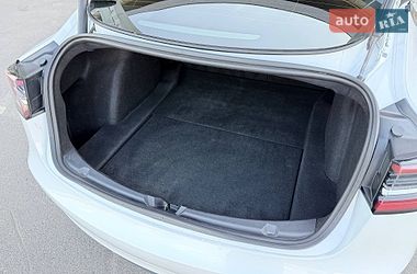 Седан Tesla Model 3 2022 в Кривому Розі