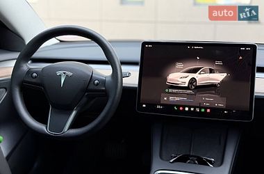 Седан Tesla Model 3 2022 в Кривому Розі