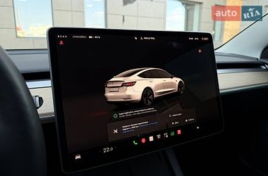 Седан Tesla Model 3 2022 в Кривому Розі