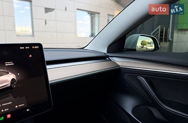 Седан Tesla Model 3 2022 в Кривому Розі