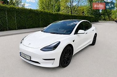Седан Tesla Model 3 2022 в Києві
