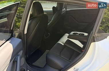 Седан Tesla Model 3 2022 в Киеве