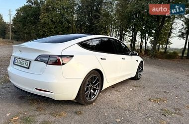 Седан Tesla Model 3 2022 в Черкассах