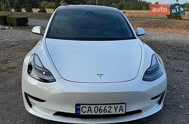 Седан Tesla Model 3 2022 в Черкассах