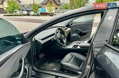 Седан Tesla Model 3 2025 в Львові