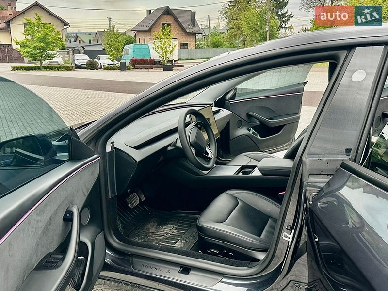 Седан Tesla Model 3 2025 в Львові