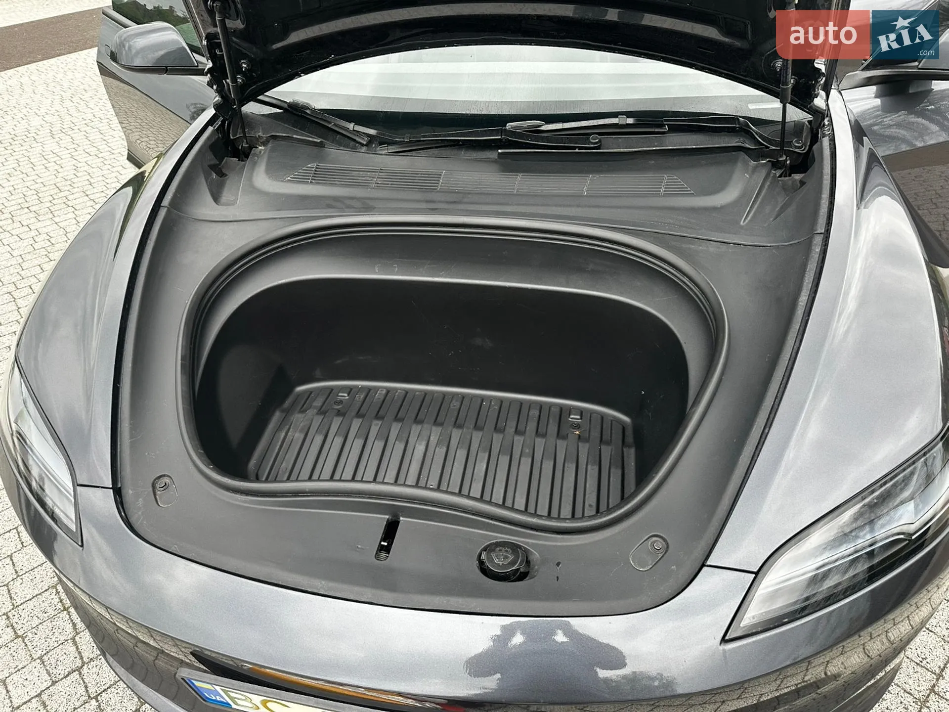 2025 Tesla Model 3 - мініатюра 16