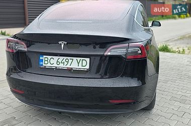Седан Tesla Model 3 2018 в Львове
