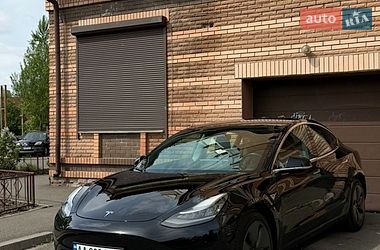 Седан Tesla Model 3 2018 в Киеве