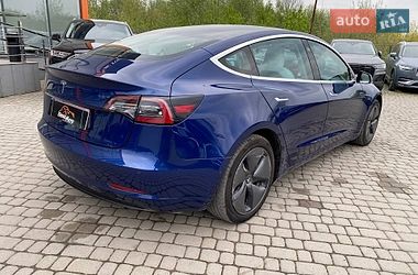 Седан Tesla Model 3 2018 в Львові