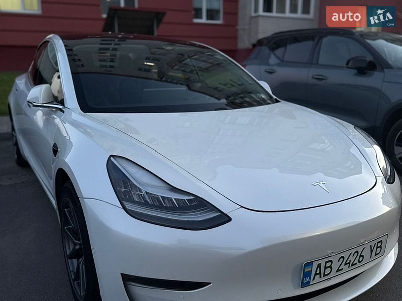 Седан Tesla Model 3 2020 в Виннице