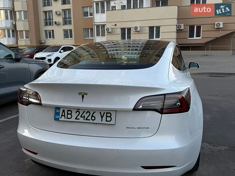 Седан Tesla Model 3 2020 в Виннице