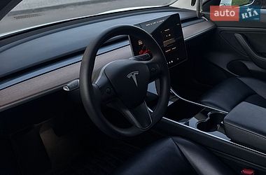 Седан Tesla Model 3 2020 в Виннице