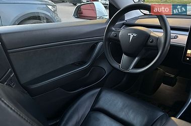 Седан Tesla Model 3 2020 в Виннице