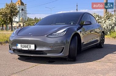 Седан Tesla Model 3 2019 в Кривому Розі