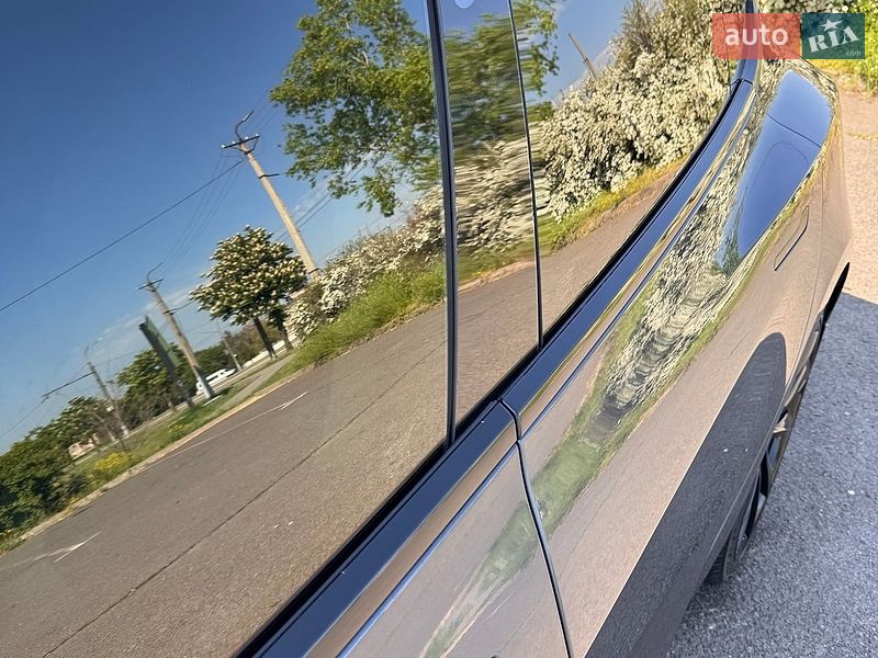 Седан Tesla Model 3 2019 в Кривому Розі