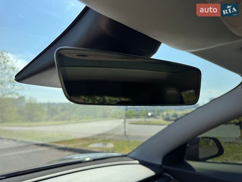 Седан Tesla Model 3 2019 в Кривому Розі