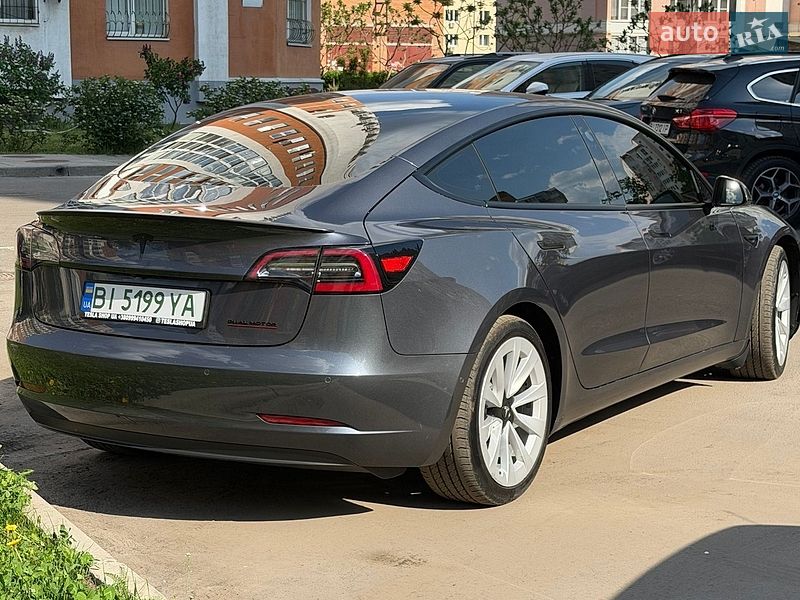 Седан Tesla Model 3 2022 в Полтаве