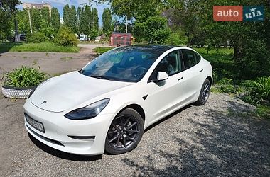 Седан Tesla Model 3 2021 в Черкасах