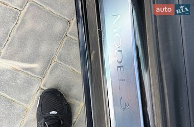 Седан Tesla Model 3 2020 в Ивано-Франковске