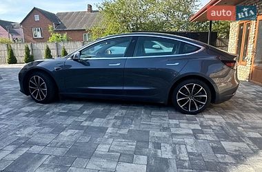 Седан Tesla Model 3 2019 в Киеве