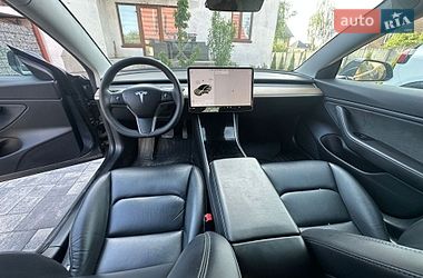 Седан Tesla Model 3 2019 в Киеве