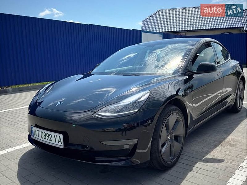Tesla Model 3 2023