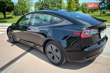 Седан Tesla Model 3 2023 в Львові