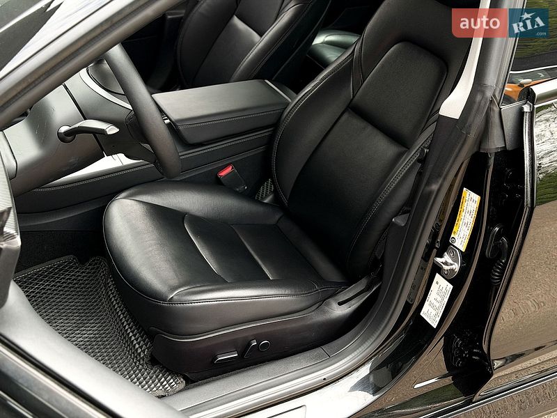 Седан Tesla Model 3 2022 в Києві