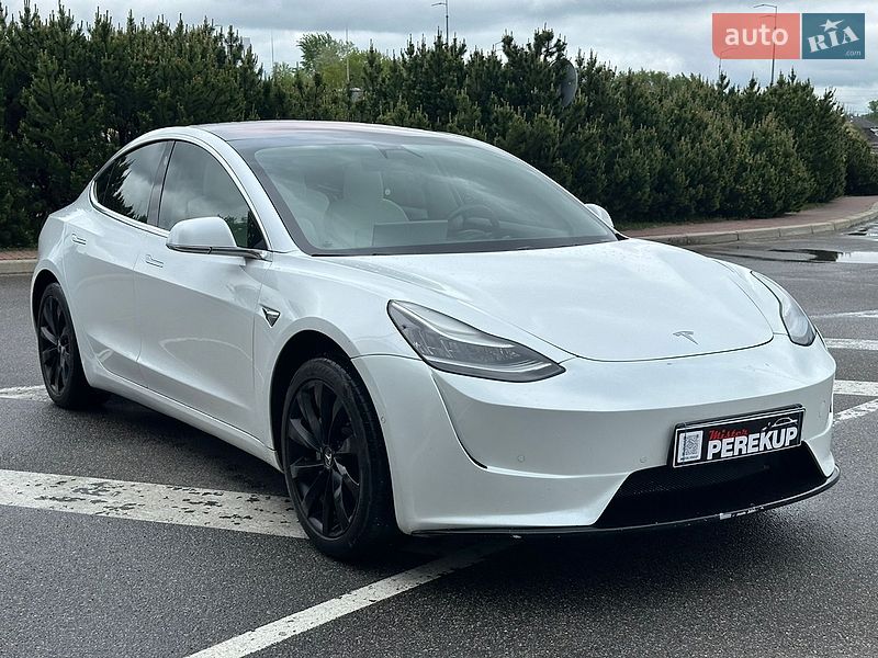 Tesla Model 3 2019