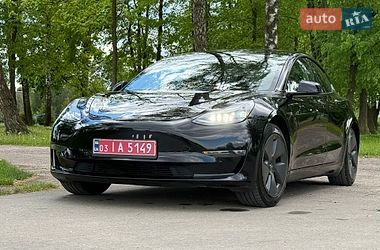 Седан Tesla Model 3 2023 в Киеве