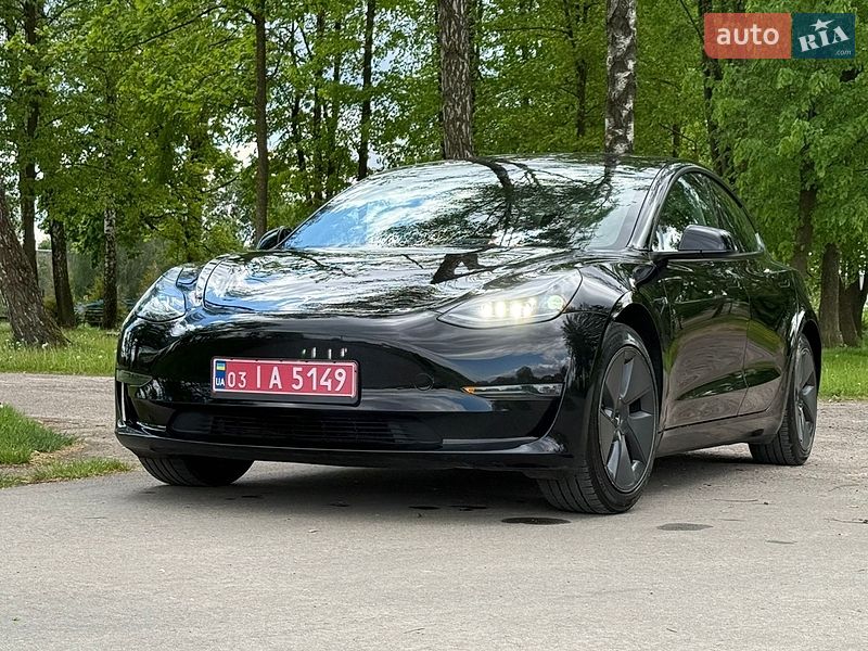 Седан Tesla Model 3 2023 в Киеве