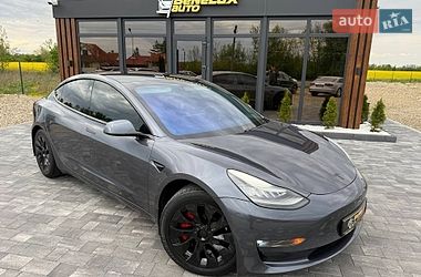 Седан Tesla Model 3 2020 в Коломиї