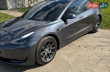 Седан Tesla Model 3 2023 в Харкові