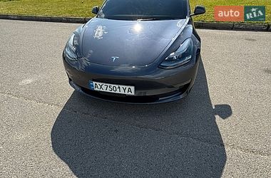 Седан Tesla Model 3 2023 в Харкові
