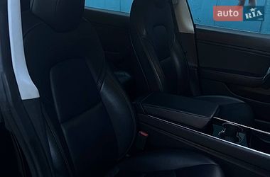 Седан Tesla Model 3 2019 в Одесі