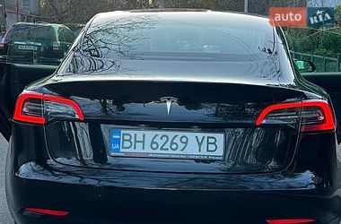 Седан Tesla Model 3 2019 в Одесі