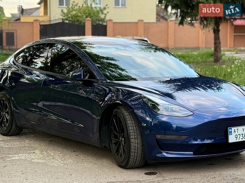 Tesla Model 3 2022