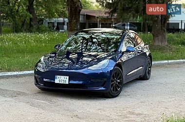Седан Tesla Model 3 2022 в Ивано-Франковске