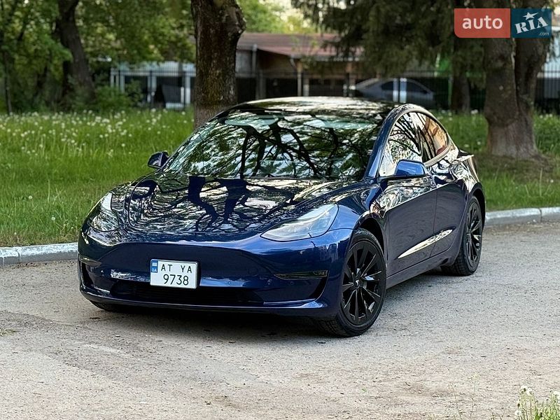 Tesla Model 3 2022