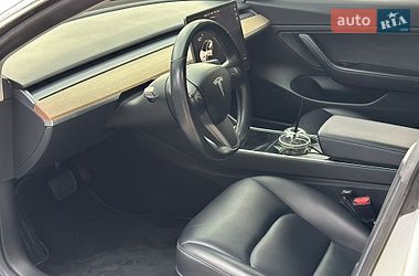 Седан Tesla Model 3 2018 в Кременчуці