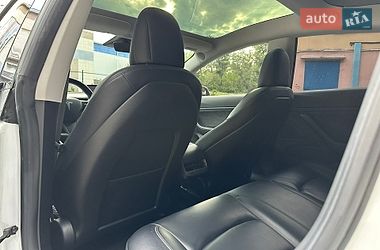Седан Tesla Model 3 2018 в Кременчуці