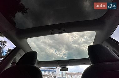 Седан Tesla Model 3 2018 в Кременчуці