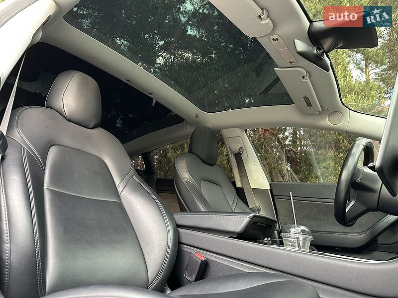 Седан Tesla Model 3 2018 в Кременчуці