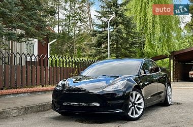 tesla model-3 2019 в Чернігів від професійного продавця Roman