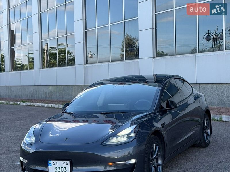 Tesla Model 3 2023