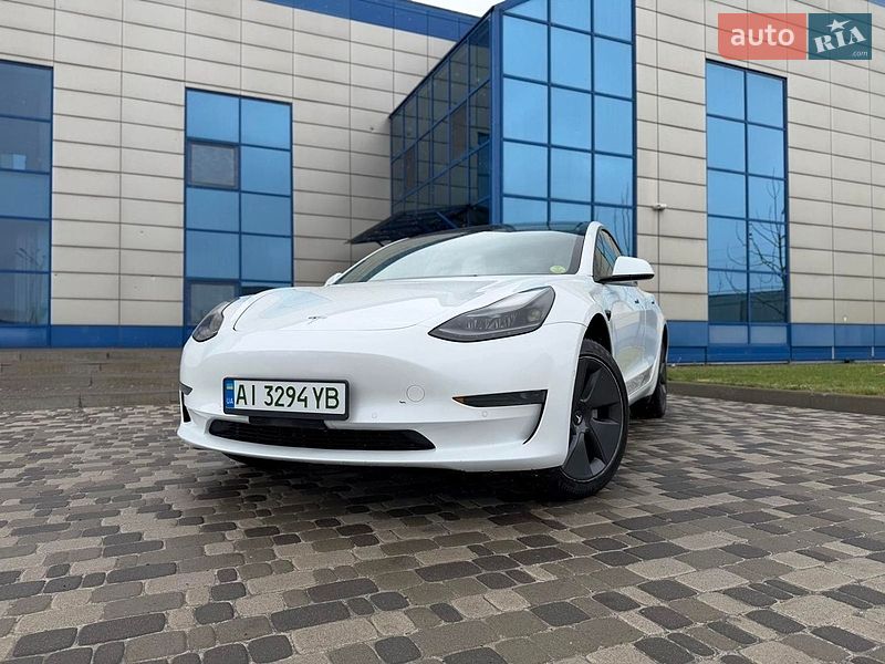 Tesla Model 3 2022