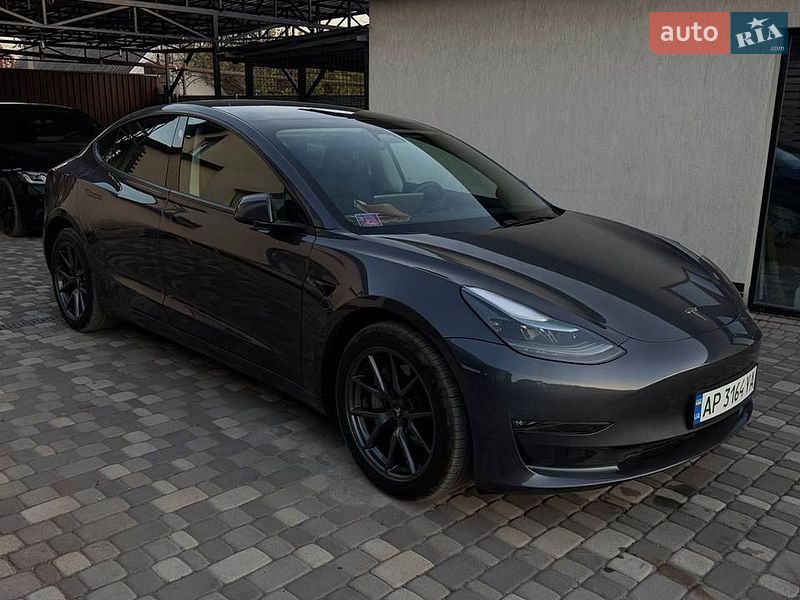 Седан Tesla Model 3 2023 в Запорожье