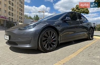 Седан Tesla Model 3 2021 в Львові