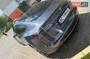 Седан Tesla Model 3 2021 в Львові